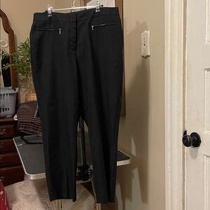 Chico's Black and Gray Textured Fabric Chico 2 short